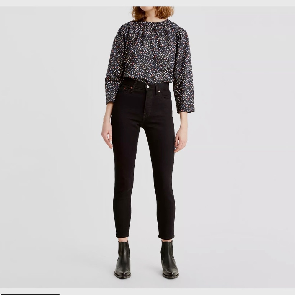 Levi’s Wedgie Skinny Jean